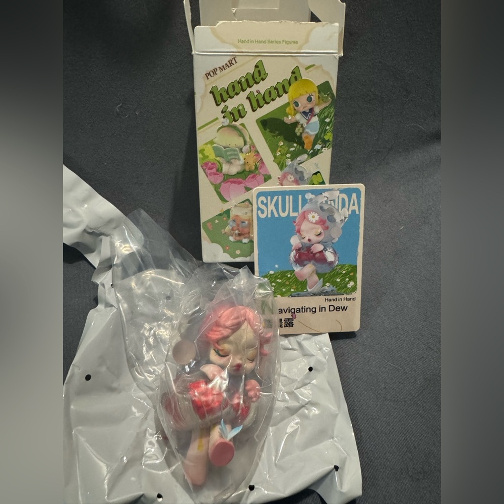 Skull Panda Hand in Hand Action Figure - Pink and White